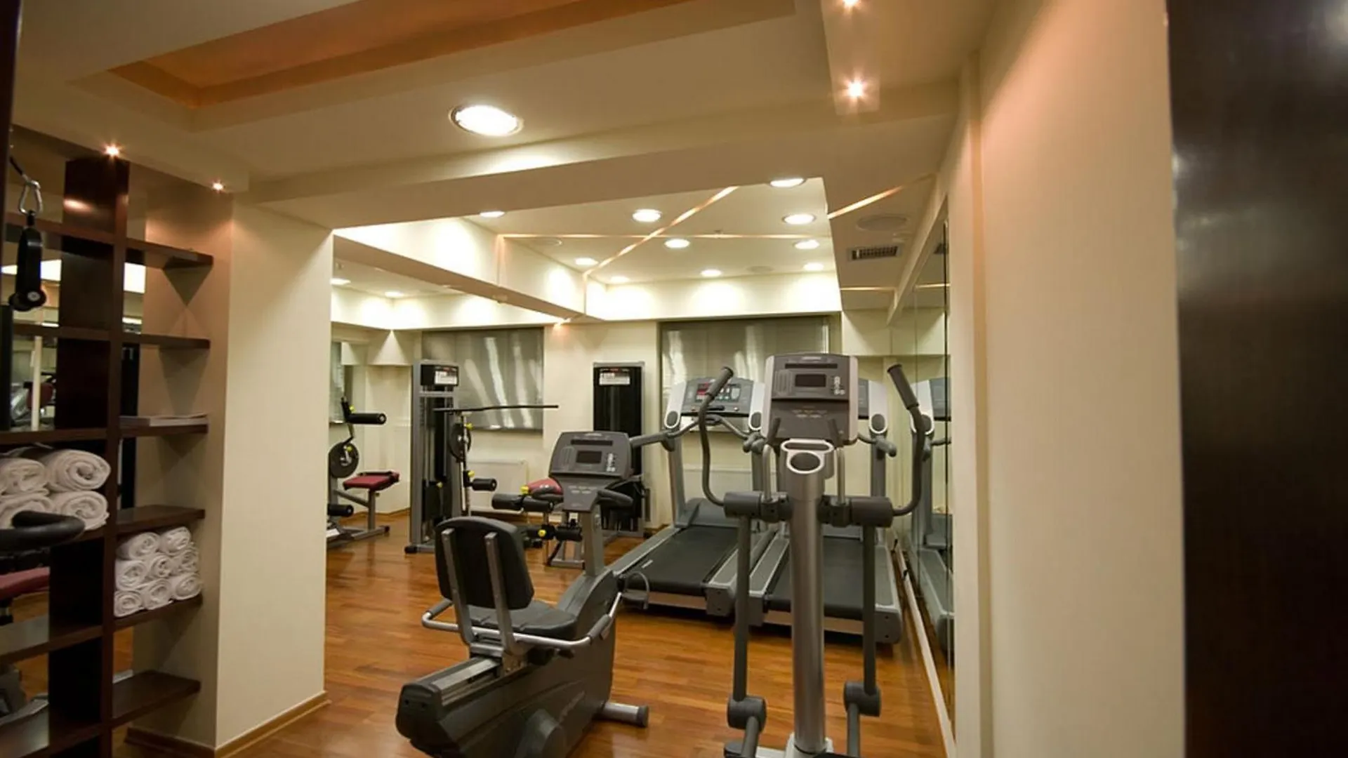 Capsis Hotel Thessaloniki 4*,
